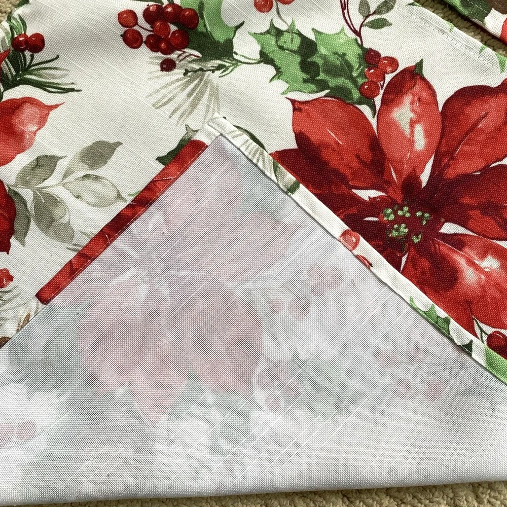 Christmas Napkins set (4) festive printed cloth red poinsettias & greenery